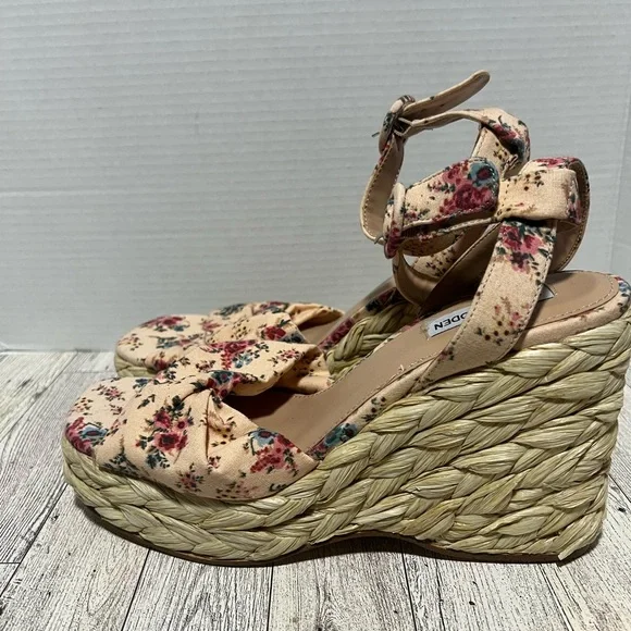 Blush Pink Floral Steve Madden platform Wedges Sz 10 - Picture 10 of 10